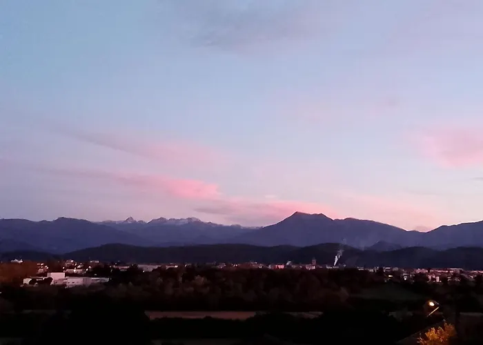Pyrenees Vue Gite - Vues Fantastique, Parking Gratuit Sur Place & Piscine